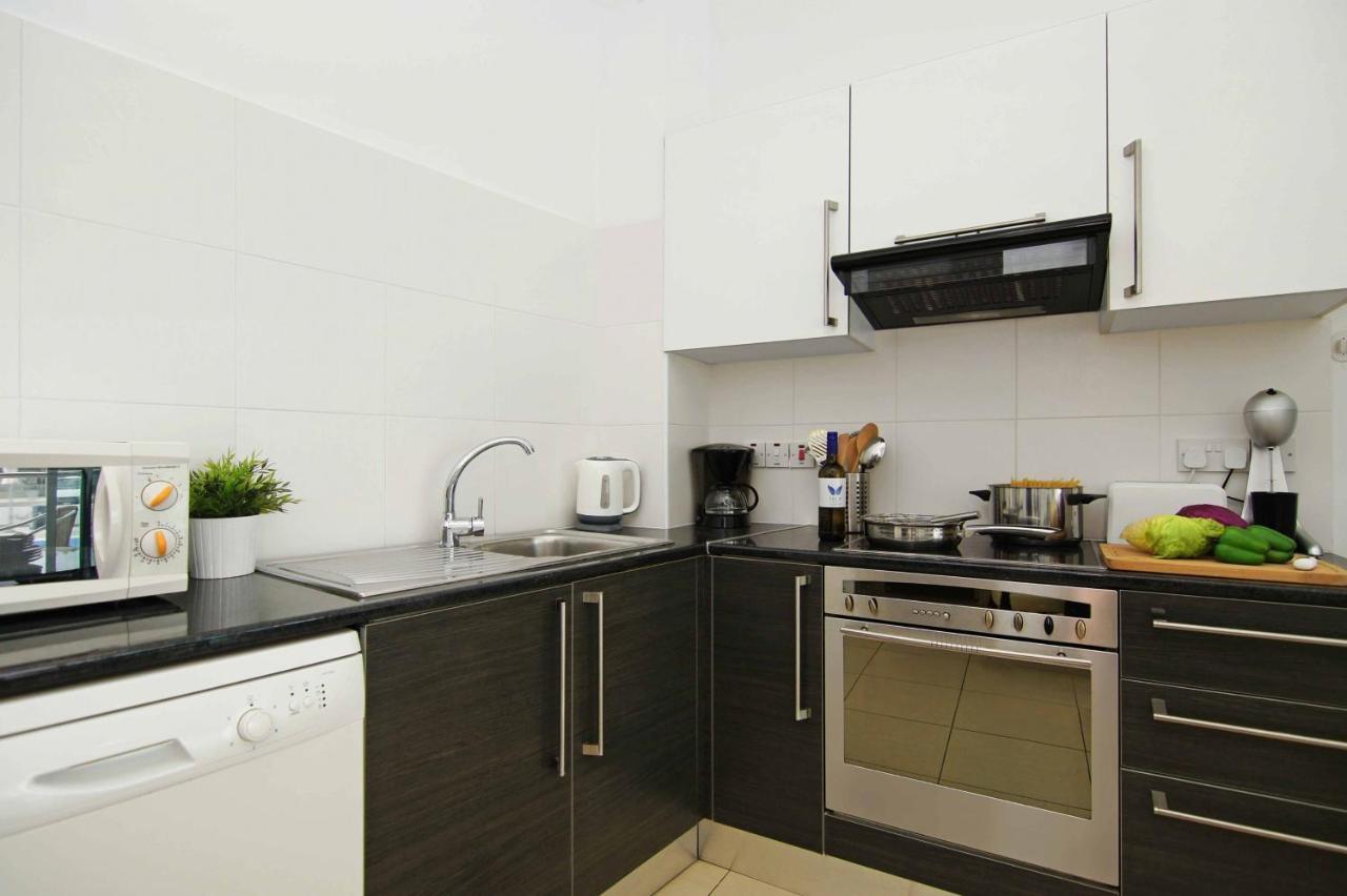 Diana - Coralli Beachfront Apartment Protarász Kültér fotó