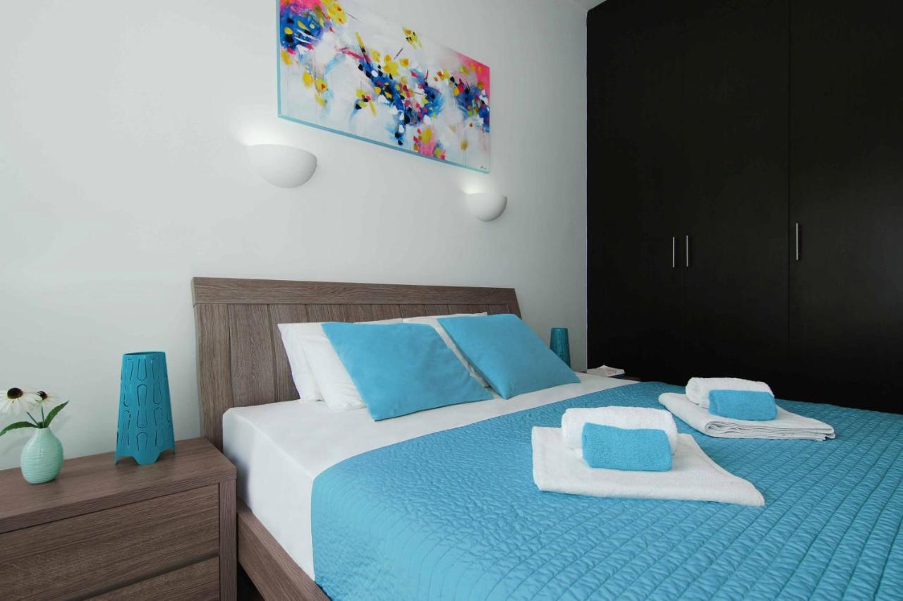 Diana - Coralli Beachfront Apartment Protarász Kültér fotó