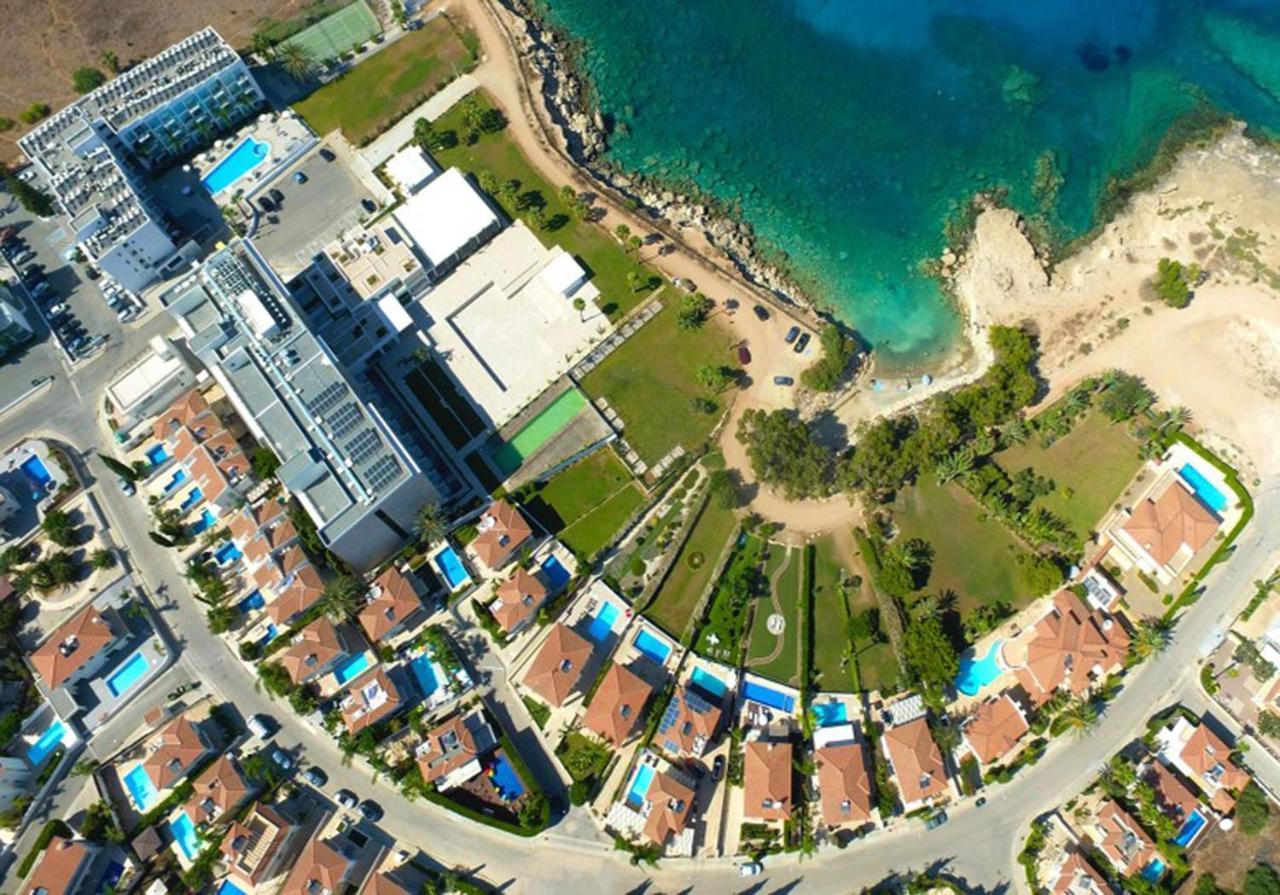 Diana - Coralli Beachfront Apartment Protarász Kültér fotó